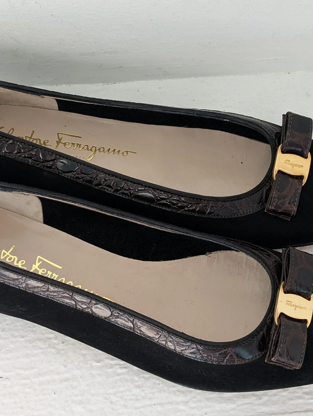 Salvatore Ferragamo Vintage Vara Flats 7 AA Black Suede Crocodile Trim Leather